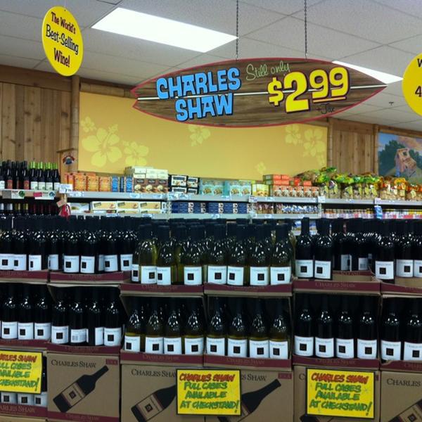 Photo taken at Trader Joe's by Liane H. on 8/30/2012-内华达州拉斯维加斯市迪凯特大道2101号 Photo taken at Trader Joe's by Liane H. on 8/30/2012