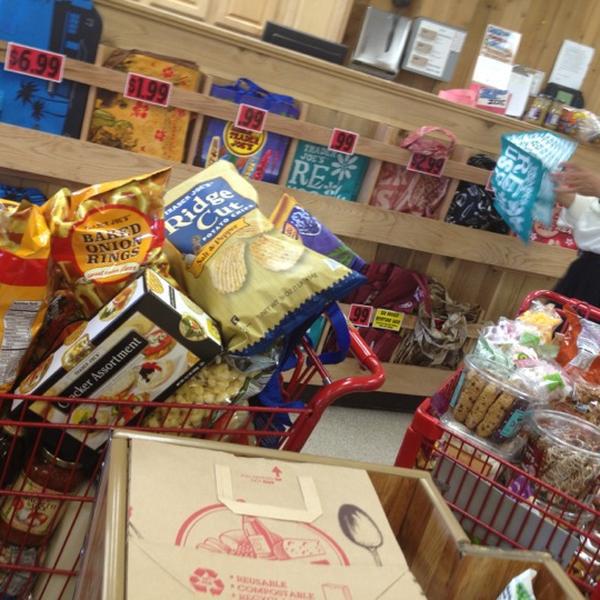 Photo taken at Trader Joe's by Michael Anthony on 4/29/2012-内华达州拉斯维加斯市迪凯特大道2101号 Photo taken at Trader Joe's by Michael Anthony on 4/29/2012