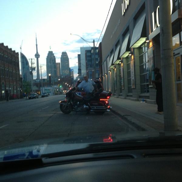 Photo taken at LCBO by Robert F. on 6/22/2013-加拿大多伦多国会街222 Photo taken at LCBO by Robert F. on 6/22/2013