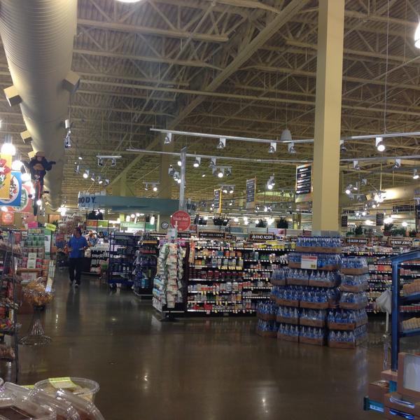 Photo taken at Whole Foods Market by Lulu X. on 5/3/2013-加利福尼亚州库比蒂诺史蒂文斯希大道20955号 Photo taken at Whole Foods Market by Lulu X. on 5/3/2013