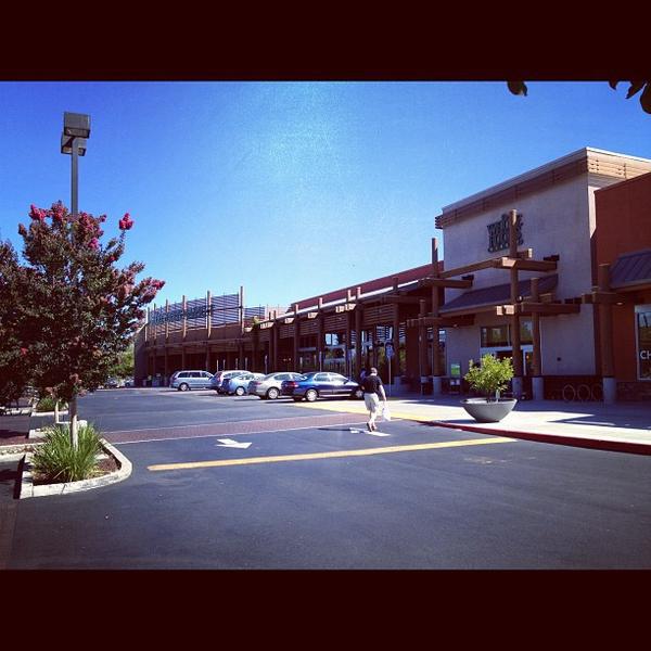 Photo taken at Whole Foods Market by Laine K. on 9/9/2012-加利福尼亚州库比蒂诺史蒂文斯希大道20955号 Photo taken at Whole Foods Market by Laine K. on 9/9/2012