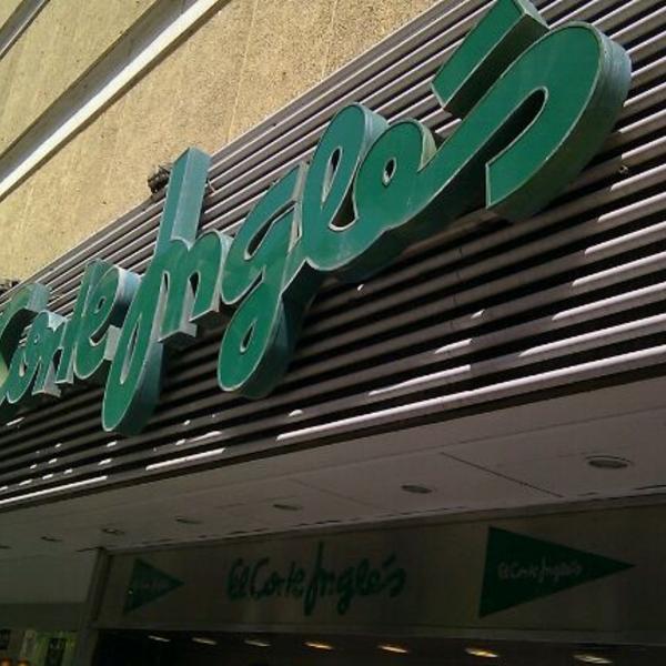 Photo taken at El Corte Inglés by Hidalgo2011 on 8/12/2011