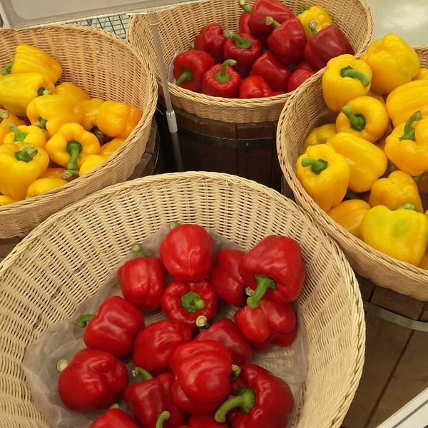 Photo taken at 이마트 (E-Mart) by Tae-ho K. on 4/11/2013