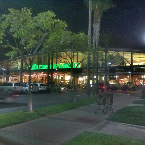 Photo taken at Whole Foods Market by Broomstacking on 10/22/2012-加利福尼亚州塔斯廷市公园大道2847号 Photo taken at Whole Foods Market by Broomstacking on 10/22/2012