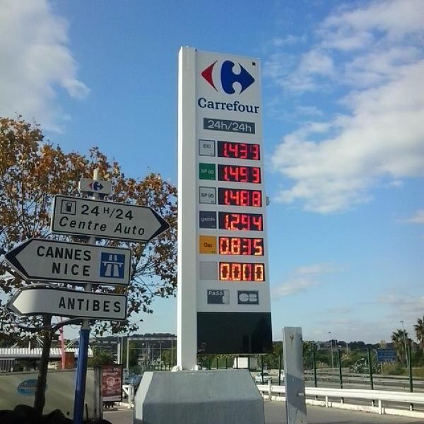 Photo taken at Carrefour by NicoMax T. on 11/26/2013