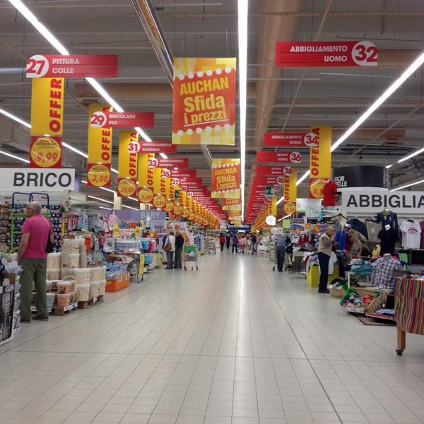 Photo taken at Auchan by Jamba t. on 5/6/2014-意大利伦巴第马扎诺阿尔西德加斯派瑞路6 Photo taken at Auchan by Jamba t. on 5/6/2014