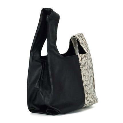 正品 ALEXANDER MCQUEEN麦昆 蛇纹撞色不规则手提包 377440-R3B21 正品 ALEXANDER MCQUEEN麦昆 蛇纹撞色不规则手提包 377440-R3B21