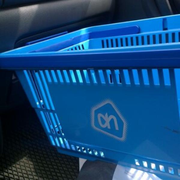 Photo taken at Albert Heijn by Tom S. on 6/8/2012-荷兰德伦特罗登朱莉安娜广场13号 Photo taken at Albert Heijn by Tom S. on 6/8/2012