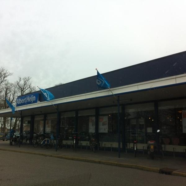 Photo taken at Albert Heijn by Alex on 3/9/2012-荷兰德伦特罗登朱莉安娜广场13号 Photo taken at Albert Heijn by Alex on 3/9/2012
