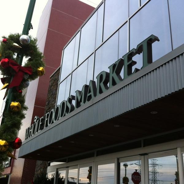 Photo taken at Whole Foods Market by Michelle P. on 12/12/2012-美国纽约州扬克斯岭山道1 Photo taken at Whole Foods Market by Michelle P. on 12/12/2012