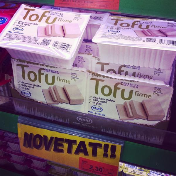 Photo taken at Mercadona by Blog de Barcelona on 3/3/2014