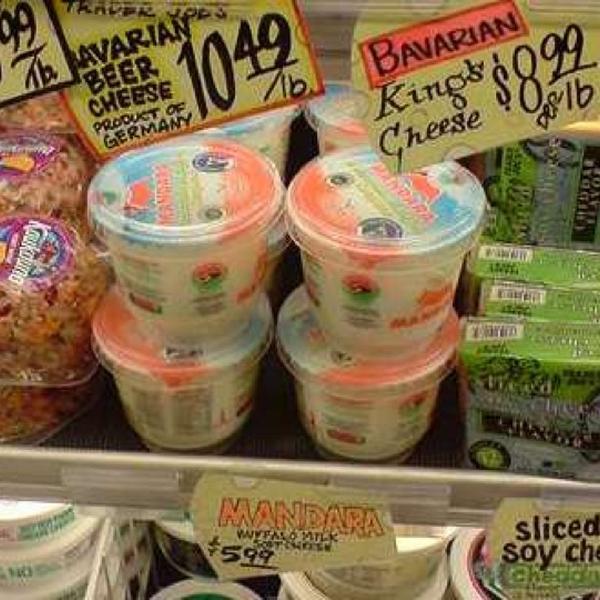 Photo taken at Trader Joe's by Mer प. on 12/1/2012-美国新泽西州韦斯特菲尔德榆树街155 Photo taken at Trader Joe's by Mer प. on 12/1/2012