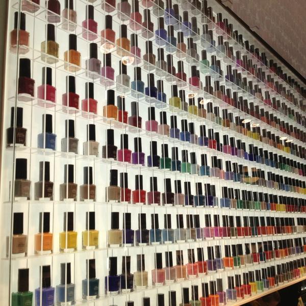 Photo taken at HEMA by Amaury V. on 1/31/2013