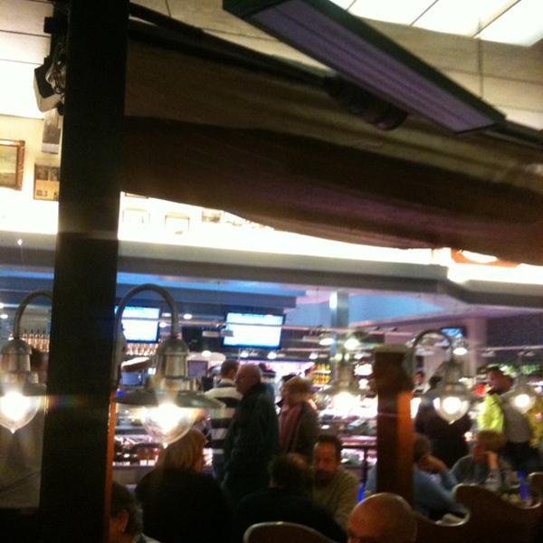 Photo taken at Simonis aan de Haven by Michel V. on 12/17/2011-荷兰南荷兰省斯赫弗宁恩鱼拍卖路20 Photo taken at Simonis aan de Haven by Michel V. on 12/17/2011