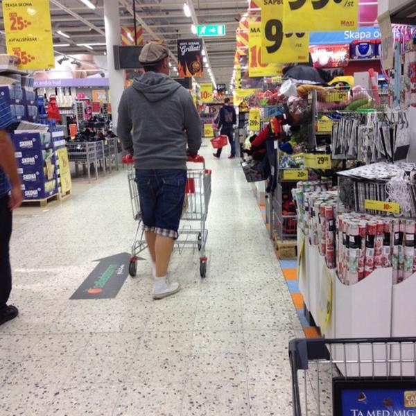 Photo taken at ICA Maxi Stormarknad by Tomas L. on 8/21/2012-瑞典西约塔兰省哥德堡帕尔蒂勒平行街1号 Photo taken at ICA Maxi Stormarknad by Tomas L. on 8/21/2012