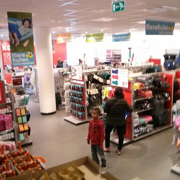 Photo taken at HEMA by Luc L. on 5/7/2014