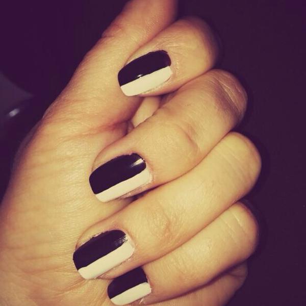 Photo taken at Flora  Bayan kuaförü by Össlem on 3/18/2015