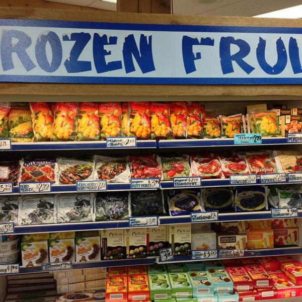 Photo taken at Trader Joe's by Walter T. on 4/21/2013-美国阿利桑那州图森威尔莫特路北1101 Photo taken at Trader Joe's by Walter T. on 4/21/2013