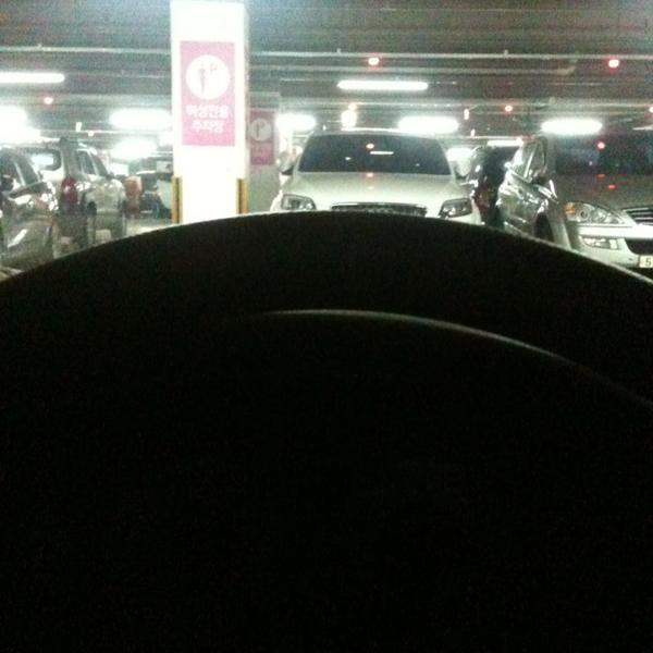 Photo taken at 홈플러스 (Home plus) by Shinil C. on 11/9/2013-首尔市江西区禾谷路398号 Photo taken at 홈플러스 (Home plus) by Shinil C. on 11/9/2013