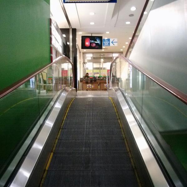 Photo taken at 홈플러스 (Home plus) by DENNIS W. on 12/16/2013-首尔市江西区禾谷路398号 Photo taken at 홈플러스 (Home plus) by DENNIS W. on 12/16/2013