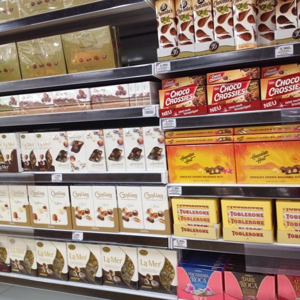 Photo taken at 홈플러스 (Home plus) by Fedelyn D. on 2/7/2014