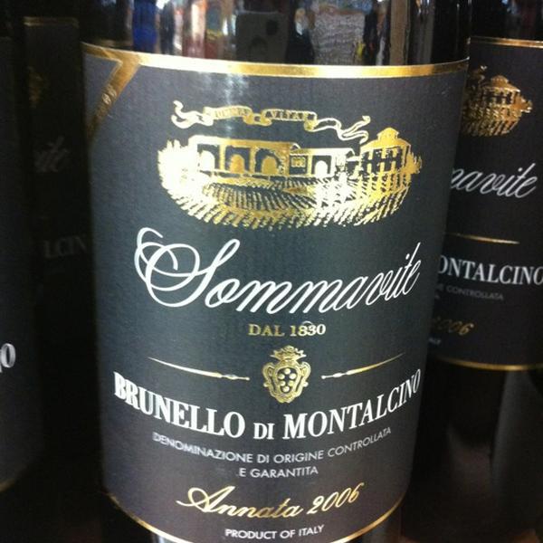 Photo taken at Trader Joe's by Ely K. on 10/13/2012-美国马萨诸塞州弗雷明汉伍斯特路659 Photo taken at Trader Joe's by Ely K. on 10/13/2012