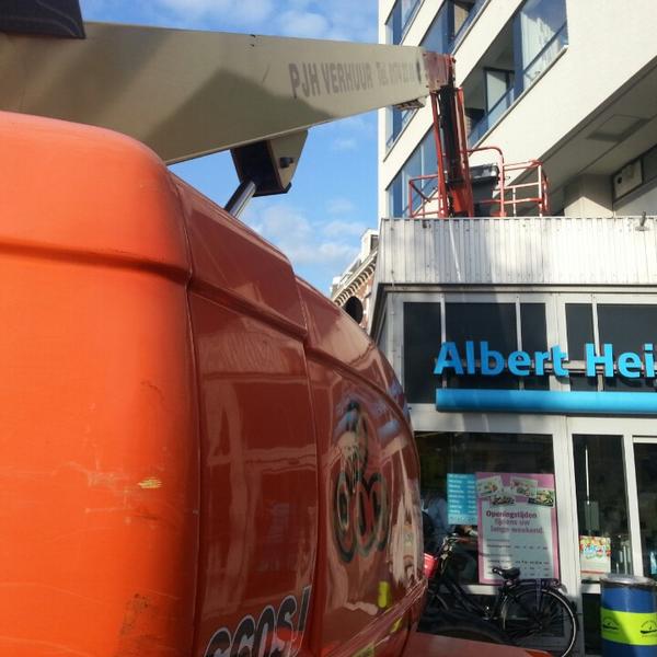 Photo taken at Albert Heijn by Paul D. on 5/13/2013-荷兰南荷兰省海牙康拉德卡德67号 Photo taken at Albert Heijn by Paul D. on 5/13/2013