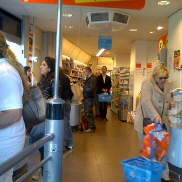 Photo taken at Albert Heijn by Mariëlle E. on 9/14/2011-荷兰南荷兰省海牙康拉德卡德67号 Photo taken at Albert Heijn by Mariëlle E. on 9/14/2011