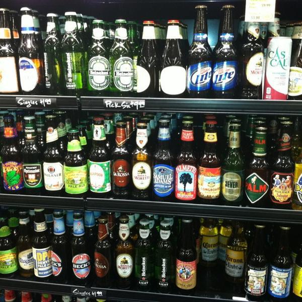 Photo taken at Whole Foods Market by Brian N. on 3/12/2012-美国南卡罗来纳州芒特普莱森特杜琪峰兹大道923 Photo taken at Whole Foods Market by Brian N. on 3/12/2012