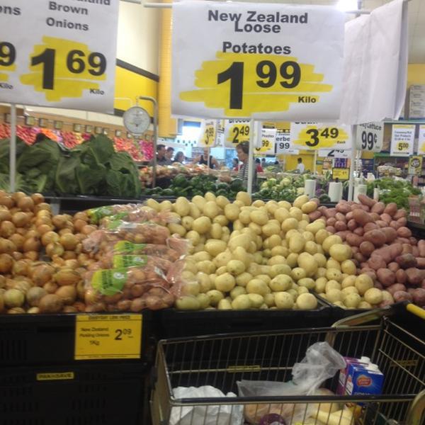 Photo taken at PAK'nSAVE by Julius C. on 9/22/2012