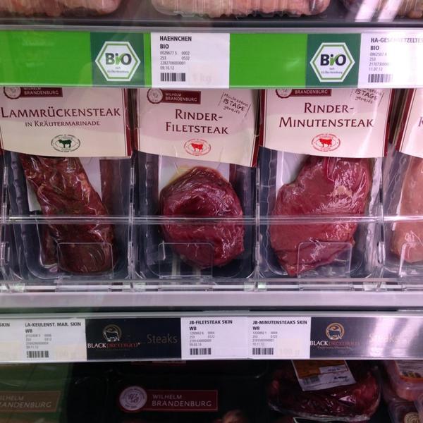 Photo taken at REWE by torben. on 3/15/2013-德国柏林爱登纳大街34 Photo taken at REWE by torben. on 3/15/2013