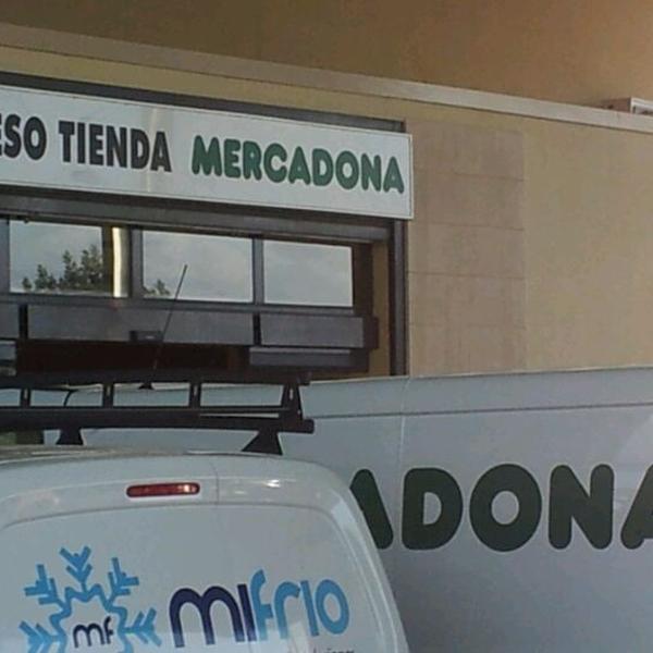 Photo taken at Mercadona by Fisio3cantos on 8/26/2011-西班牙坎塔布里亚托列拿维加毕尔巴鄂大道327 Photo taken at Mercadona by Fisio3cantos on 8/26/2011