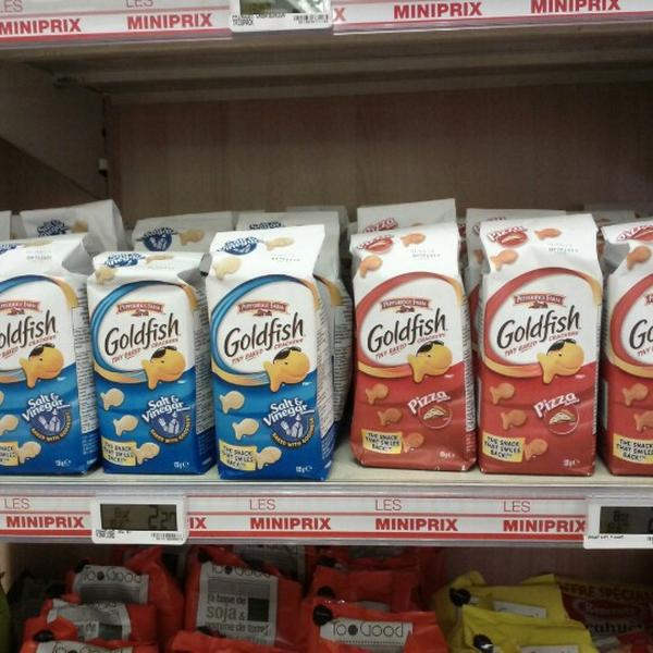 Photo taken at Monoprix by DM C. on 12/28/2012-法国库尔贝瓦列奥纳多达芬奇大道14 Photo taken at Monoprix by DM C. on 12/28/2012