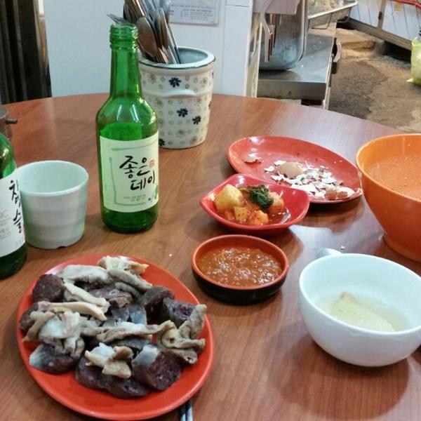 Photo taken at 홈플러스 (Home Plus) by DoHyun K. on 10/6/2014-釜山市海云台区海云台海边路140号(海云台店) Photo taken at 홈플러스 (Home Plus) by DoHyun K. on 10/6/2014