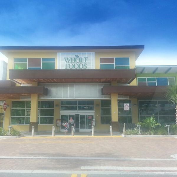 Photo taken at Whole Foods Market by Laura on 7/26/2013-佛罗里达州彭布罗克派恩斯大道14956号 Photo taken at Whole Foods Market by Laura on 7/26/2013