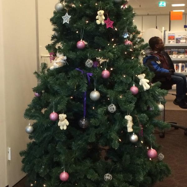 Photo taken at Albert Heijn XL by Jacques S. on 12/31/2013-荷兰格尔德兰阿纳姆克罗嫩堡大道86号 Photo taken at Albert Heijn XL by Jacques S. on 12/31/2013