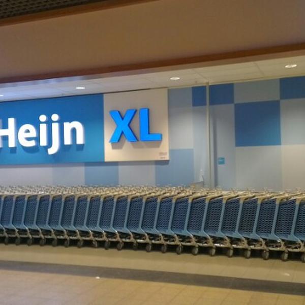 Photo taken at Albert Heijn XL by Lenneard W. on 8/20/2012