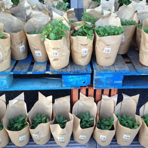 Photo taken at Whole Foods Market by Ashley on 4/7/2013-亚利桑那州凤凰城东梅奥大道(北斯科茨代尔路与北盟军路之间)7111 Photo taken at Whole Foods Market by Ashley on 4/7/2013