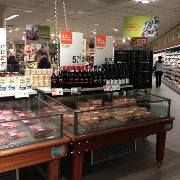 Photo taken at Albert Heijn by Gitte on 10/24/2012-荷兰南荷兰省巴伦德雷赫特中间车道97号 Photo taken at Albert Heijn by Gitte on 10/24/2012