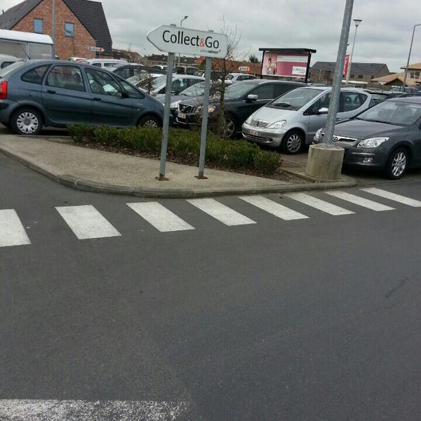 Photo taken at Colruyt by Geanlee D. on 4/13/2015