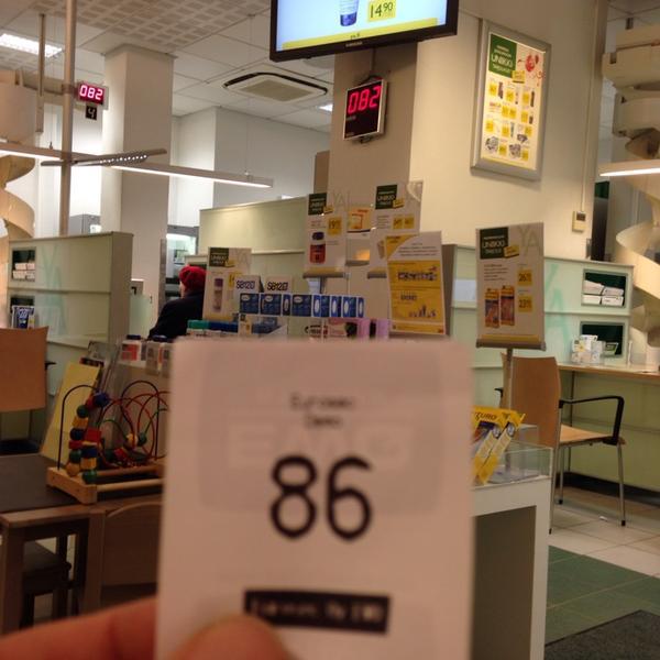 Photo taken at Yliopiston Apteekki by Jari T. on 11/23/2013