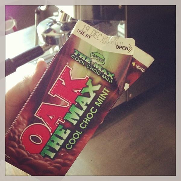 Photo taken at Woolworths by PONGpong J. on 12/10/2013-澳大利亚新南威尔士州悉尼巴尔梅恩区达林街276 Photo taken at Woolworths by PONGpong J. on 12/10/2013