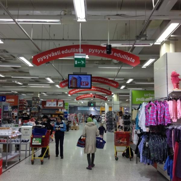 Photo taken at K-citymarket by Matti A. on 4/21/2012-新地区万塔司克思路3 Photo taken at K-citymarket by Matti A. on 4/21/2012