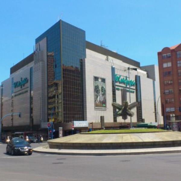 Photo taken at El Corte Inglés by Pepe M. on 5/7/2012