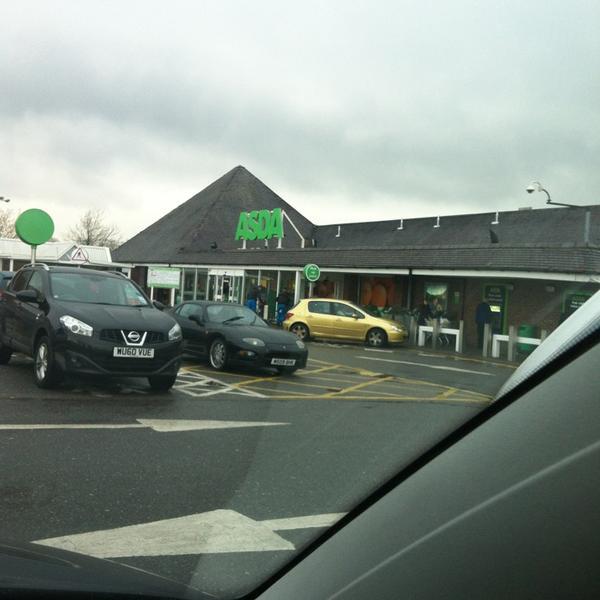 Asda 英国布里斯托尔奥特兰兹大道