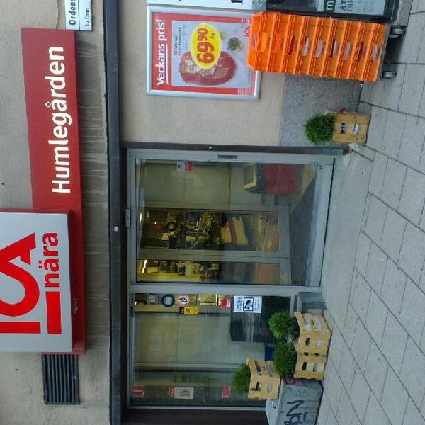 Photo taken at Ica Nära Humlegården by Jacob R. on 11/25/2011