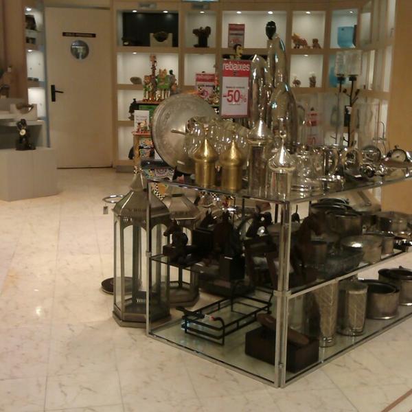 Photo taken at Supermercado El Corte Inglés by Виктория Д. on 7/27/2013