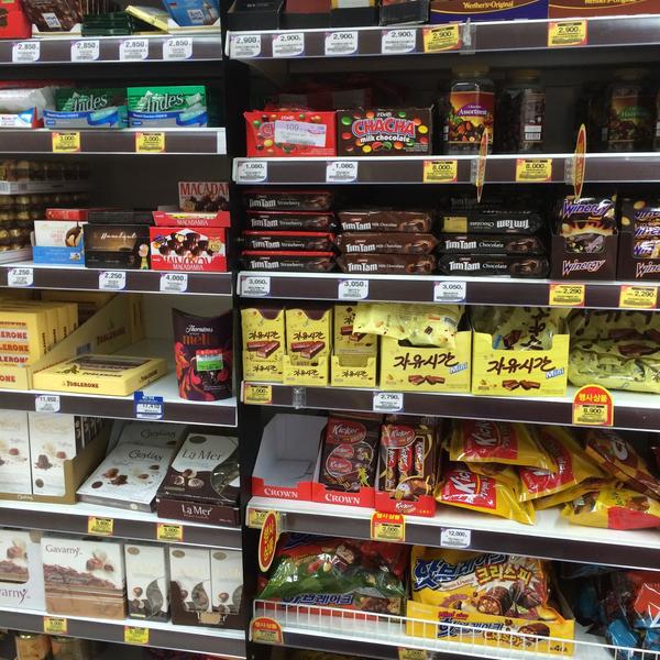 Photo taken at 홈플러스 (Home Plus) by YoungJoon S. on 2/14/2015-京畿道高阳市义山区1036 Photo taken at 홈플러스 (Home Plus) by YoungJoon S. on 2/14/2015