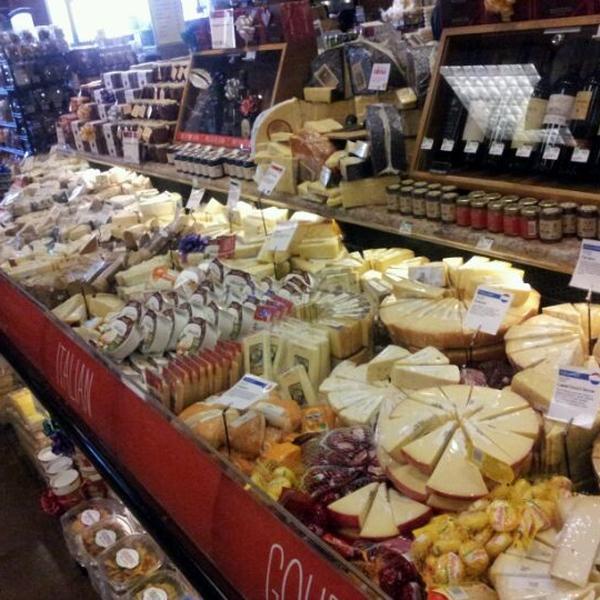 Photo taken at Whole Foods Market by Julez J. on 12/8/2011-加利福尼亚州圣地亚哥市学府大道(在第7大道)711 Photo taken at Whole Foods Market by Julez J. on 12/8/2011