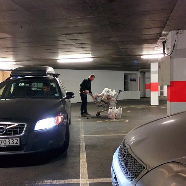 Photo taken at Rema 1000 by Marvin A. on 3/16/2015